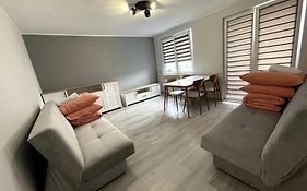 Big Apartment - 3 Rooms - 8 People